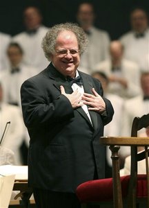Conductor James Levine to have kidney removed